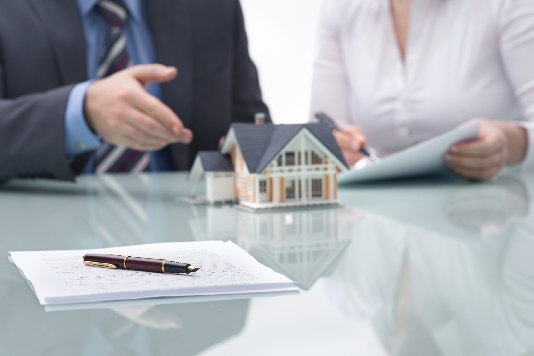 Rechtsberatung für Makler mit Spezialisierung auf den Schweizer Immobilienmarkt
